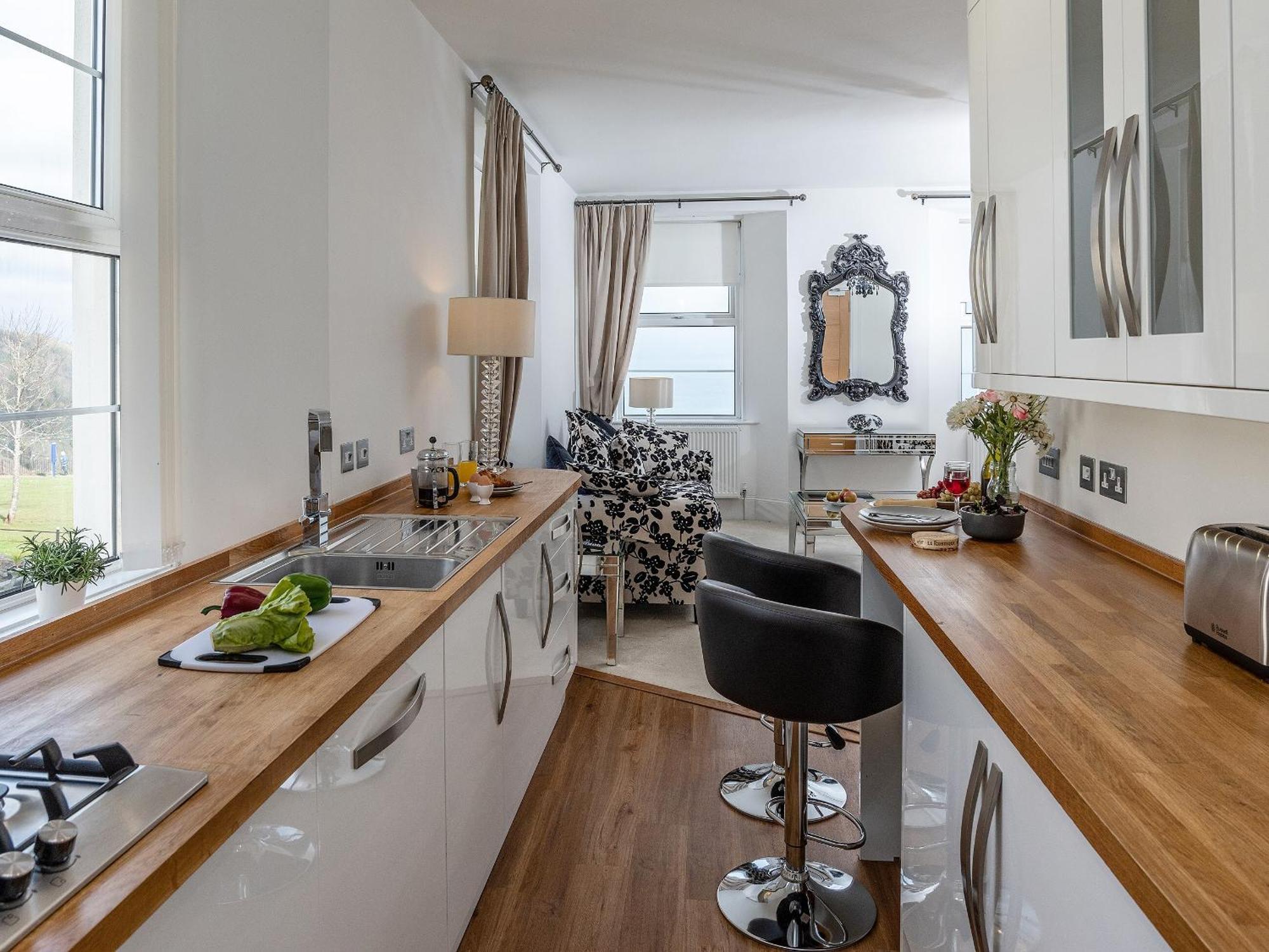 Babbacombe Bay, Apartment